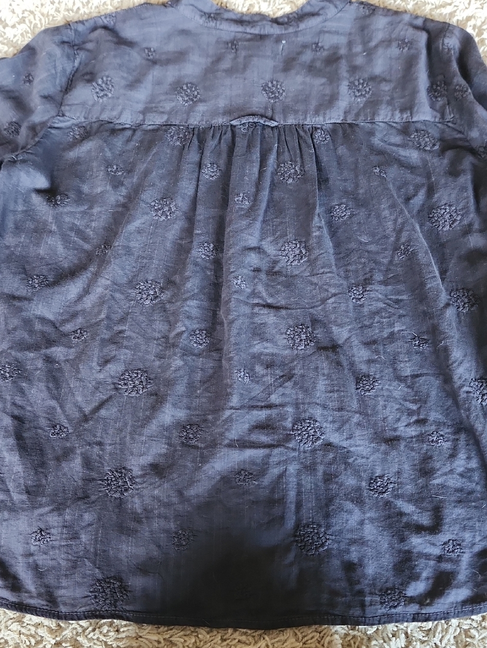 Pilcro By Anthropologie Black Shirt with Subtle Embroidered Flowers Size Small - Picture 6 of 8